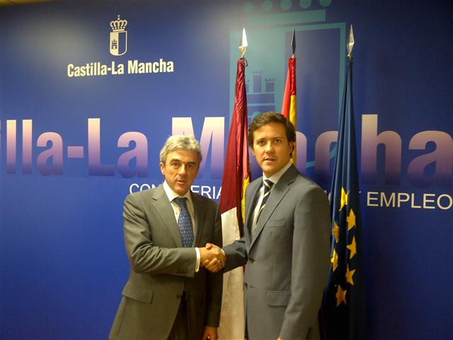 El alcalde de Seseña se reúne con el Consejero de Empleo de Castilla-La Mancha