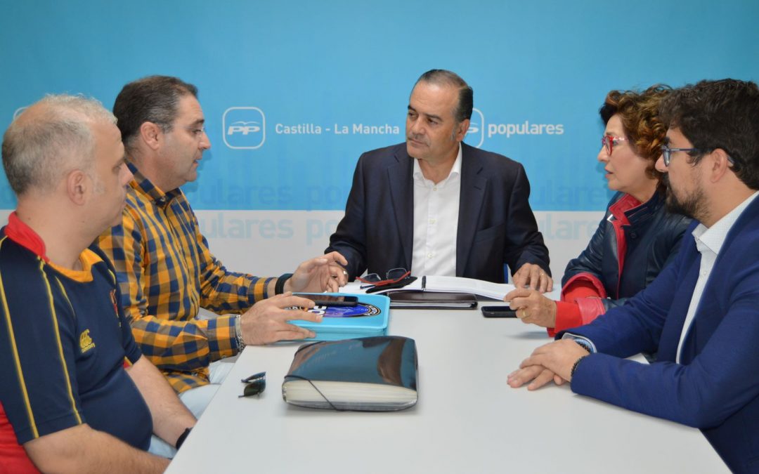 Gregorio agradece el trabajo de las Fuerzas y Cuerpos de Seguridad del Estado en defensa de la Democracia