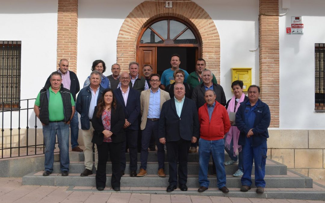 Bravo y Tirado aseguran que para conseguir “pueblos vivos” hace falta apostar por las pymes del mundo rural y la agricultura