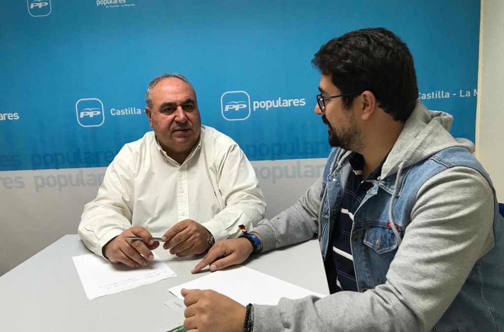 Tirado recalca que la creación de empleo, la bajada de impuestos y las infraestructuras serán una prioridad para Casado y el PP