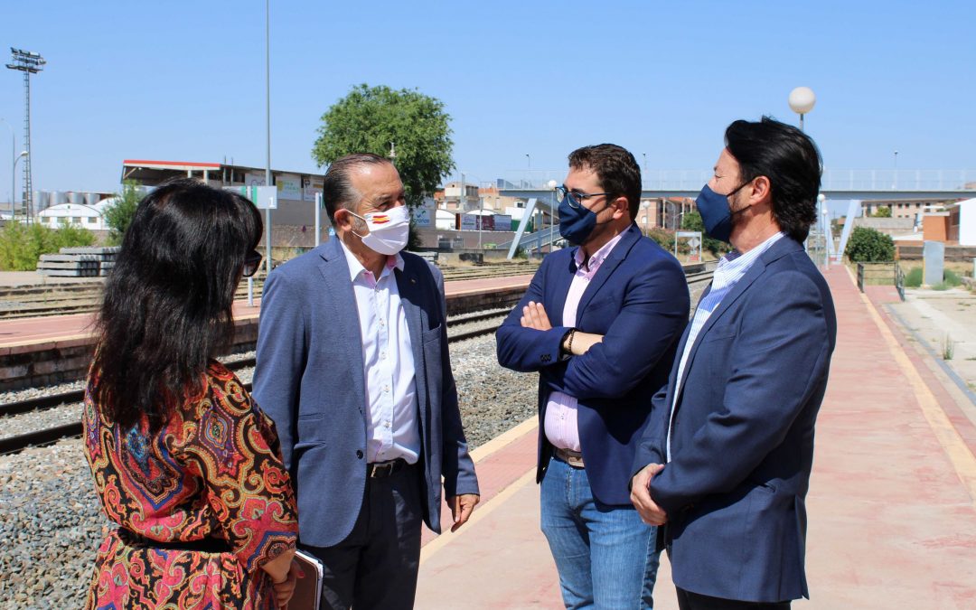 El PP reclama a la nueva ministra de Transportes que aclare el futuro del tren de Torrijos, tras comprobar que se ha desmantelado una vía