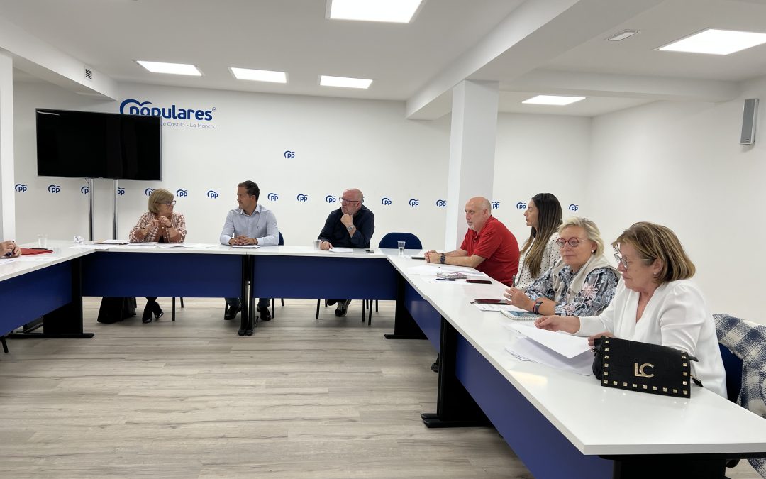 Velázquez denuncia el abandono que sufre la Sanidad de CLM por parte del Gobierno de Page, que afecta especialmente a la provincia