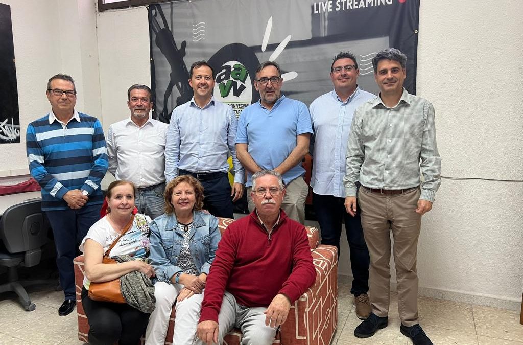 Velázquez se compromete a trabajar, de la mano de los vecinos de Santa Bárbara, para mejorar el barrio