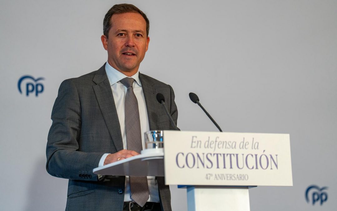 Velázquez reivindica a Toledo como símbolo “de que se puede convivir siendo distintos” y apuesta por derribar “los muros que algunos intentan levantar”