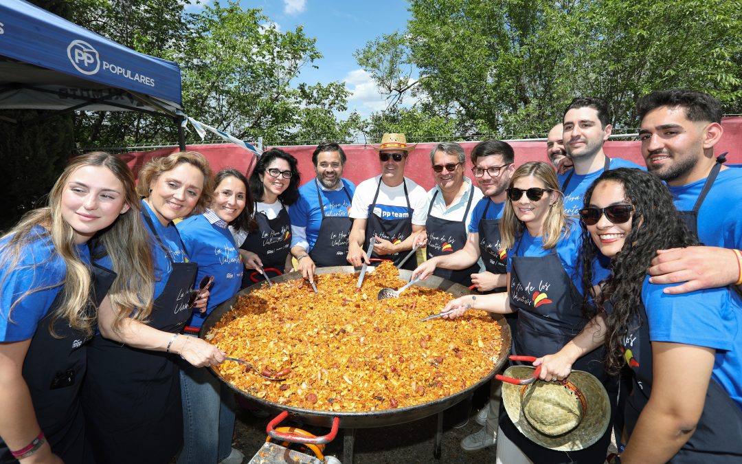 Nuevas Generaciones reparte más de mil raciones de migas en la Romería de la Virgen del Valle de Toledo