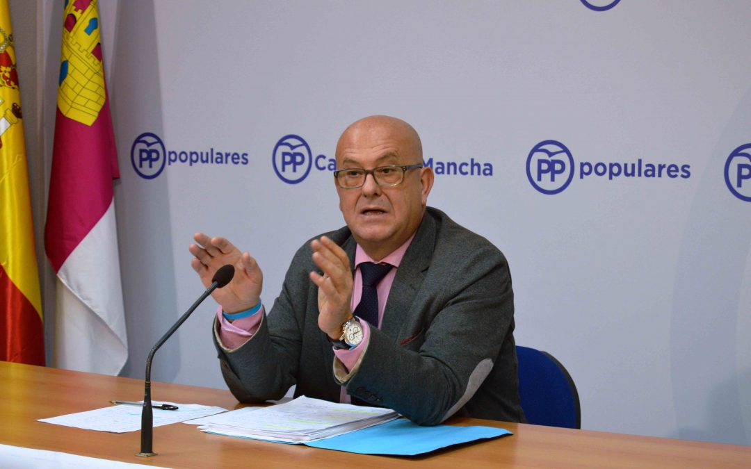 Bravo anuncia una concentración de alcaldes y concejales del PP para protestar ante el reparto partidista y sectario de los fondos provinciales que hace Álvaro Gutiérrez