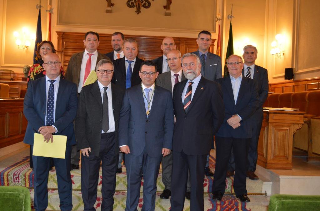 El Grupo Popular pide que Gutiérrez garantice igualdad de trato para todos los Ayuntamientos, independientemente de su color político
