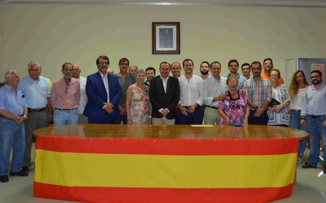 Es una vergüenza que Page tenga como socios de Gobierno a los extremistas de Podemos que quieren romper España
