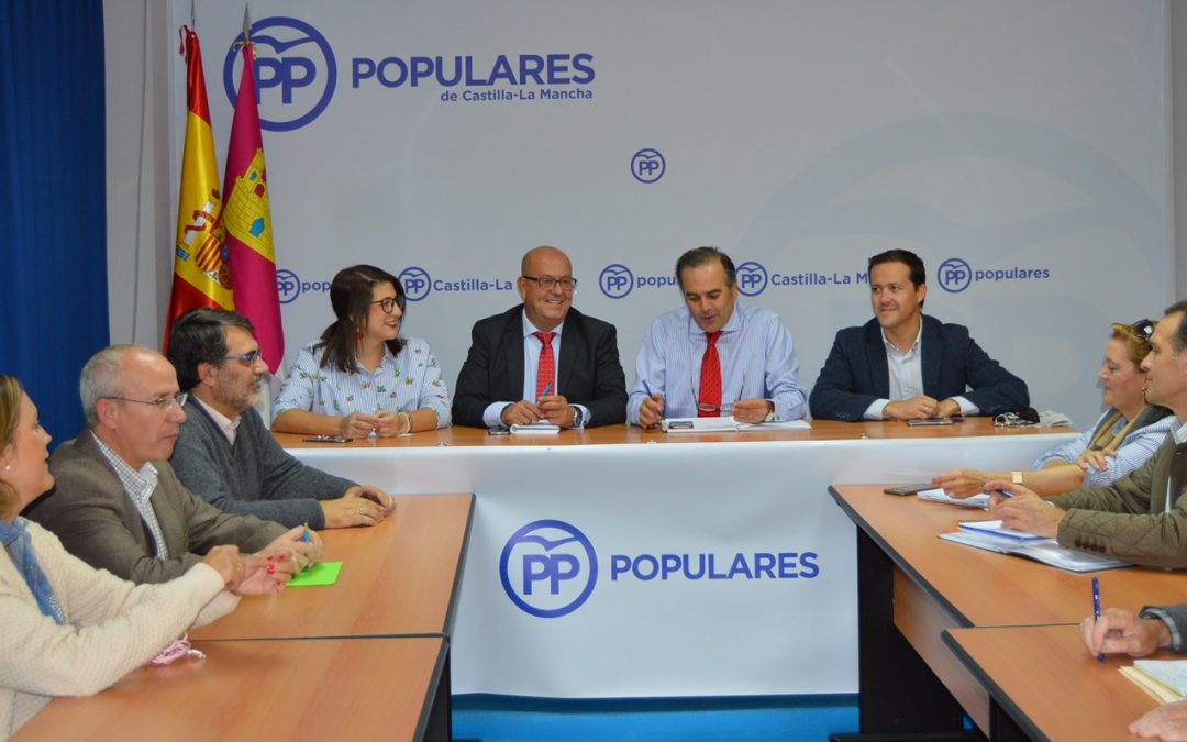 Los presupuestos consolidan la subida de impuestos e incrementan el número de asesores y altos cargos de Page y Podemos