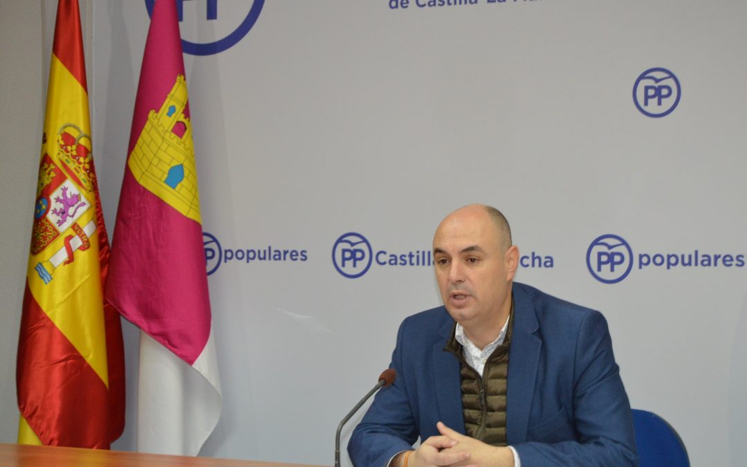 Alonso exige a Sánchez y Page “que dejen de pensar en sus intereses partidistas y convoquen elecciones ya pensando en los ciudadanos”