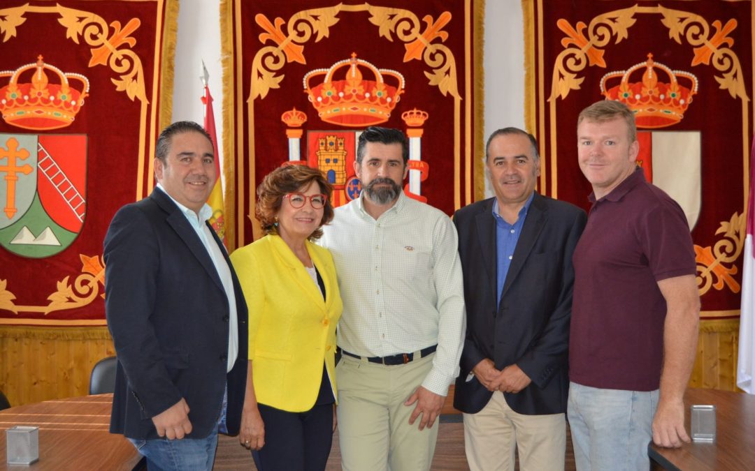 Gregorio felicita al alcalde popular de Los Cerralbos por su histórica victoria electoral, tras 28 años de gobiernos socialistas