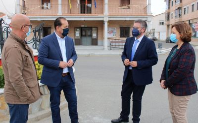 Moreno lamenta que tengan que ser los alcaldes los que se preocupen por la mejora de centros de salud, ante el abandono de Page a los municipios