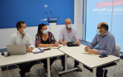 Velázquez reclama a la Junta servicios básicos sanitarios y de transporte en los pueblos de la provincia