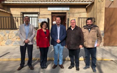 Los diputados nacionales del PP muestran su apoyo a los vecinos de Magán, que piden un pediatra para su centro de salud